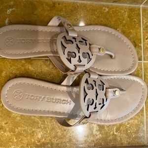 Tory Birch Authentic Shoes size 8.